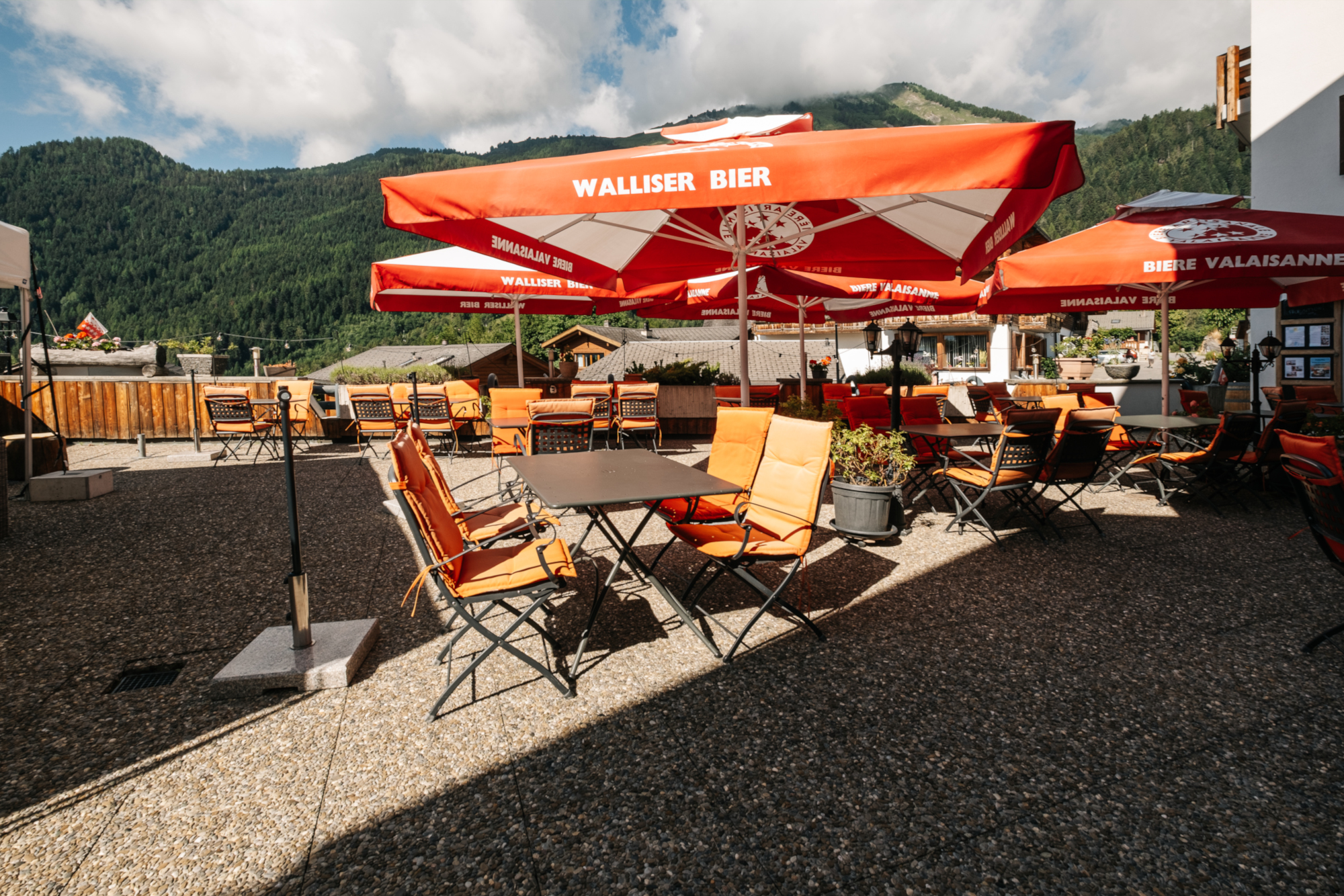 Le Vieux Valais & Aftersky